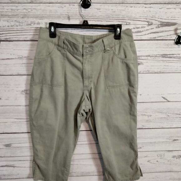 "Riders" woman's capris   - Picture 2 of 6